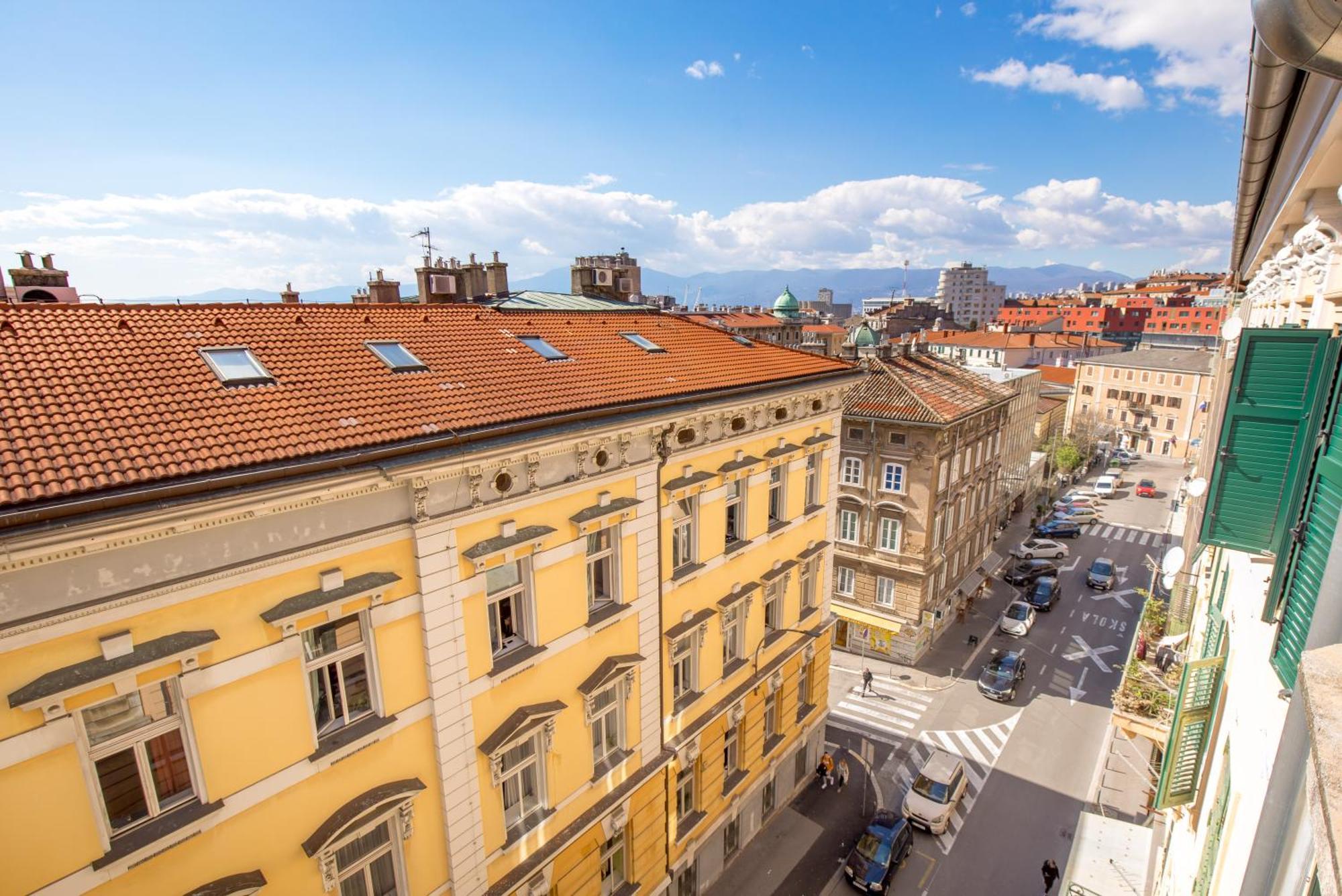 Vera Apartment Rijeka Bagian luar foto